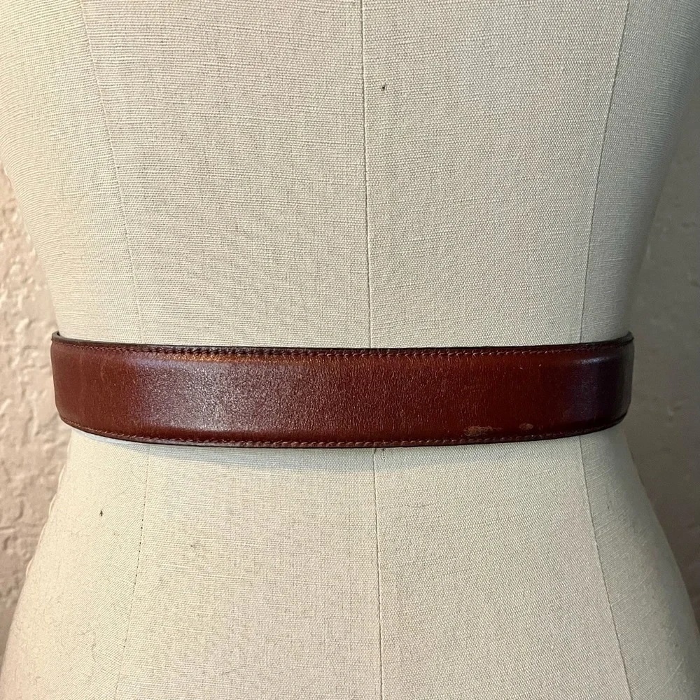Salvatore Ferragamo Brown Croc-Embossed Leather Belt with Gold Buckle - Picture 5 of 7